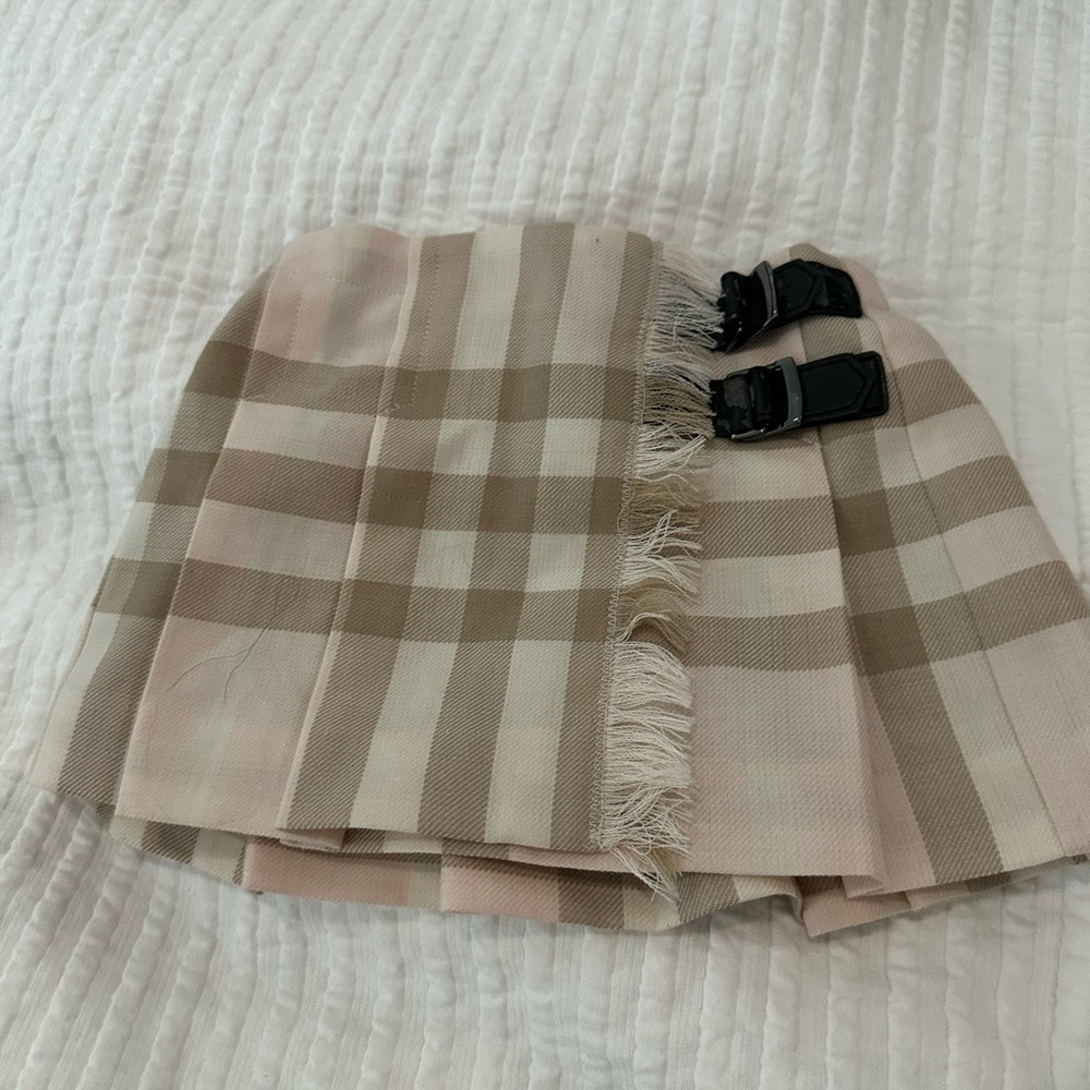 Burberry girl skirt